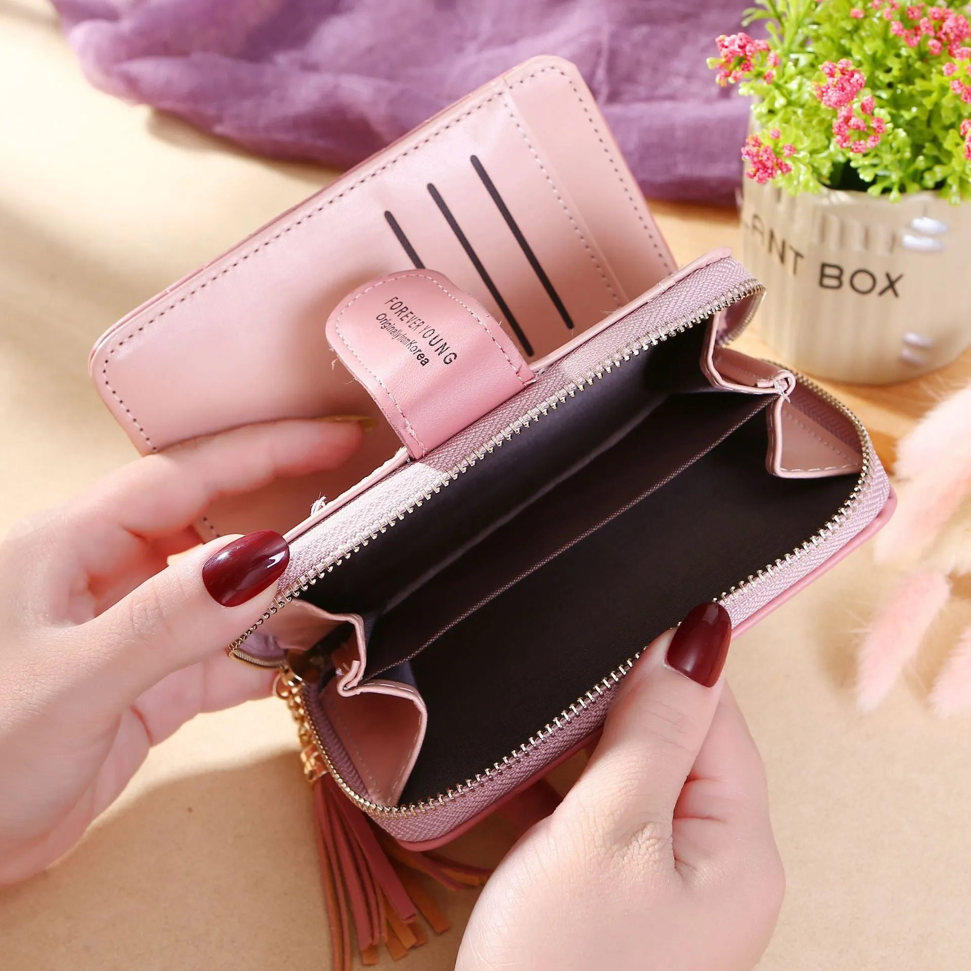 Western Style Women Wallet Durable And Cute